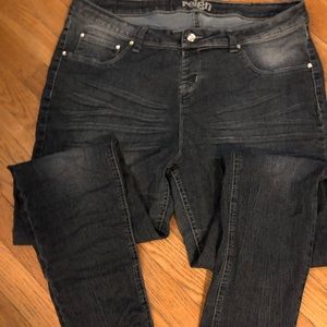 2 pairs of Reign skinny jeans
